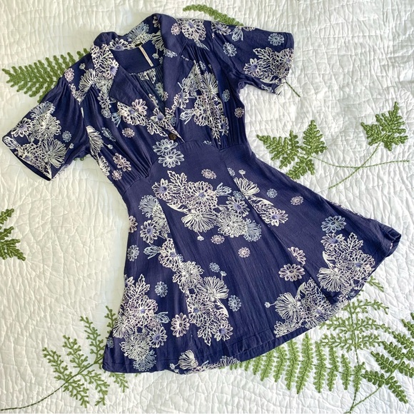 Free People Blue Hawaii Washed Blue Floral Print Short Sleeve Mini Dress - Picture 5 of 16